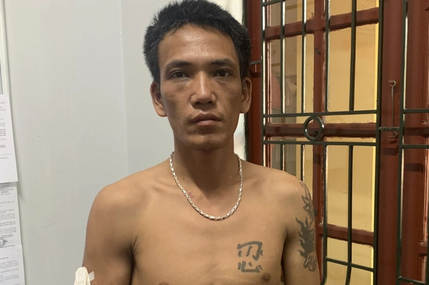 cướp tài sản lúc nửa đêm ảnh 1 cuop tai san luc nua dem anh 1