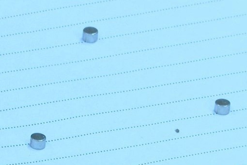 Pha o nhom ban tai nghe 'hat do' 2 mm truoc ngay thi tot nghiep THPT hinh anh