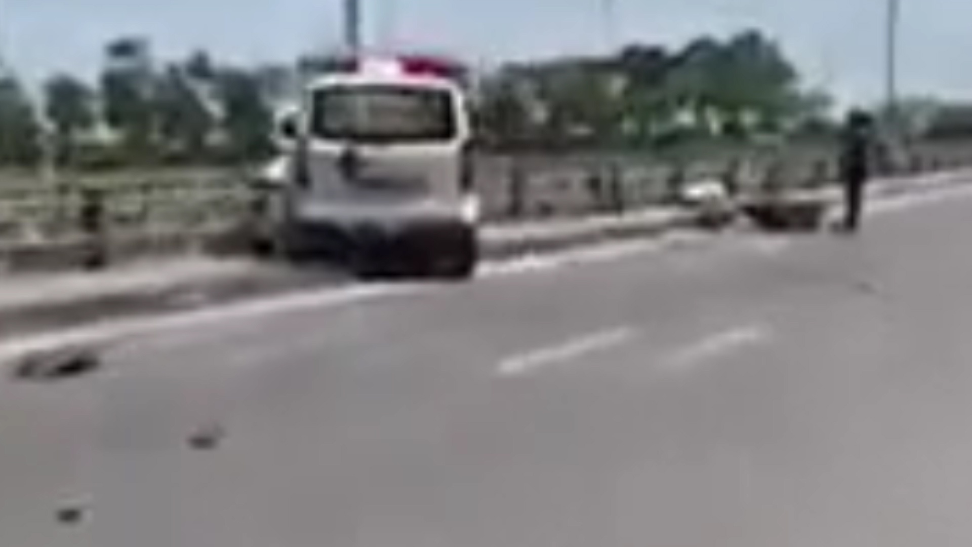 Hien truong tai nan xe cuu thuong voi xe may dien o Thai Binh hinh anh