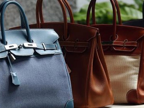 Nu giup viec trom tui Hermes va Chanel cua gia chu hinh anh