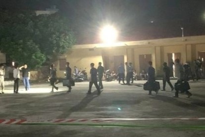 Tam giu 3 nghi pham danh tu vong nam sinh lop 10 hinh anh