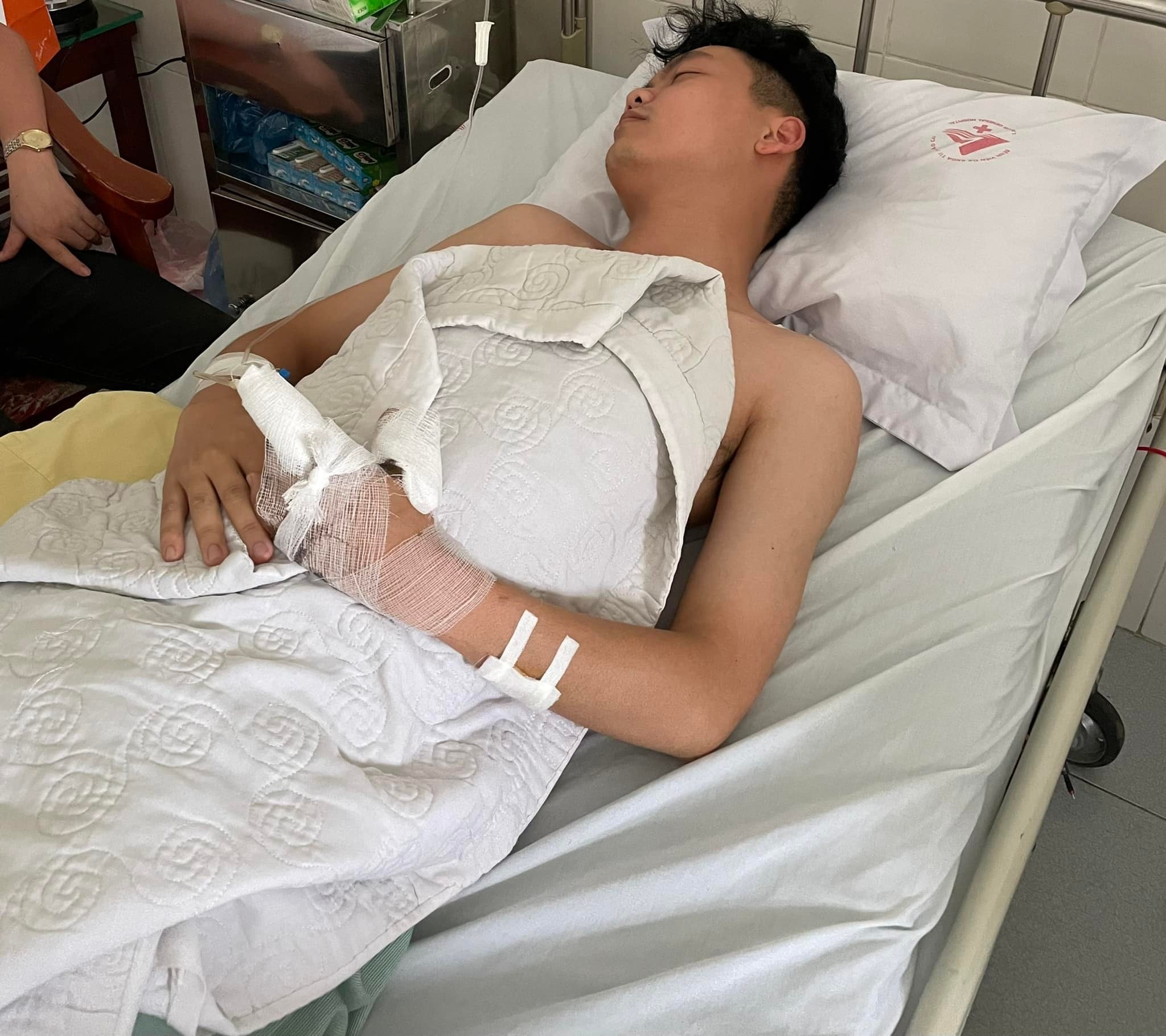 chém công an xã ảnh 1 chem cong an xa anh 1