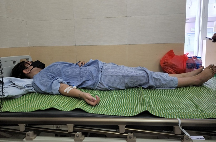 co gai bi sam so o aeon mall long bien anh 1