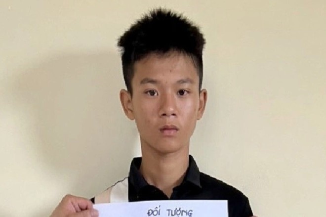 Hai thieu nien giet nguoi, cuop tai san de mua iPhone hinh anh