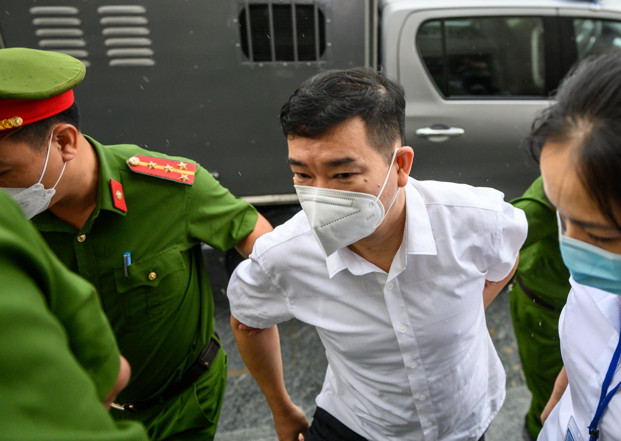 Xet xu ong Phung Anh Le anh 4