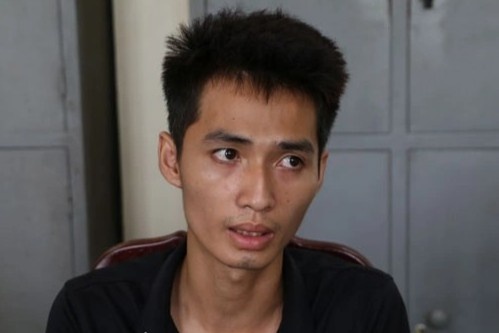 Khoi to ke nhot be trai 3 tuoi vao tu cap dong hinh anh