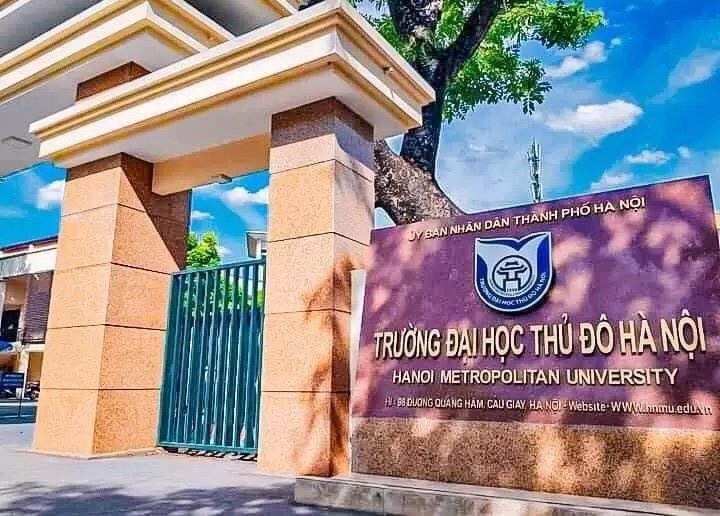 Loi ke cua ban cung lop nu sinh DH Thu do to bi thay giao quay roi hinh anh