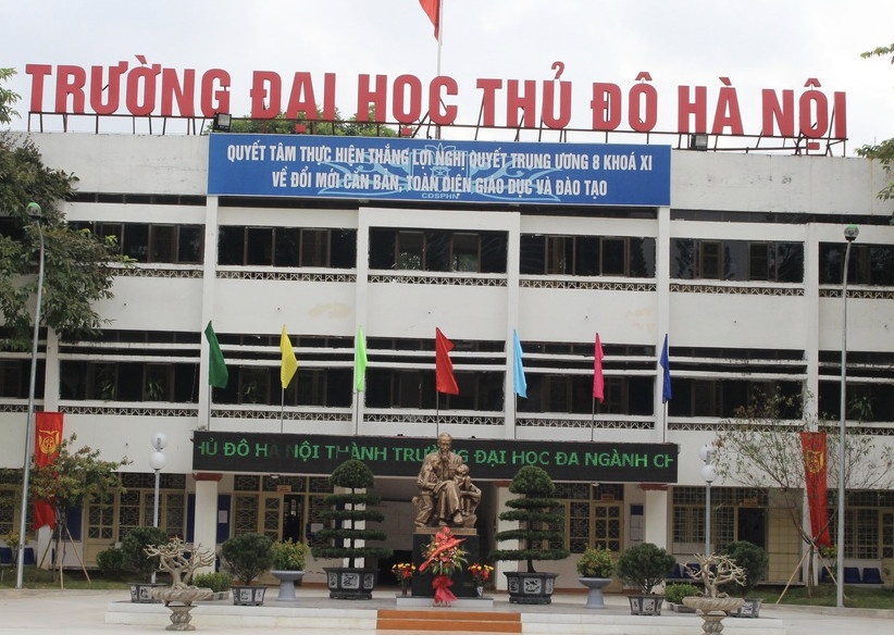 DH Thu do Ha Noi se dinh chi cong tac thay giao bi to quay roi nu sinh hinh anh