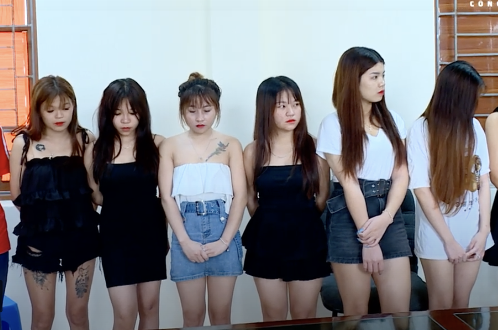 29 nguoi phe ma tuy trong quan karaoke Ruby hinh anh