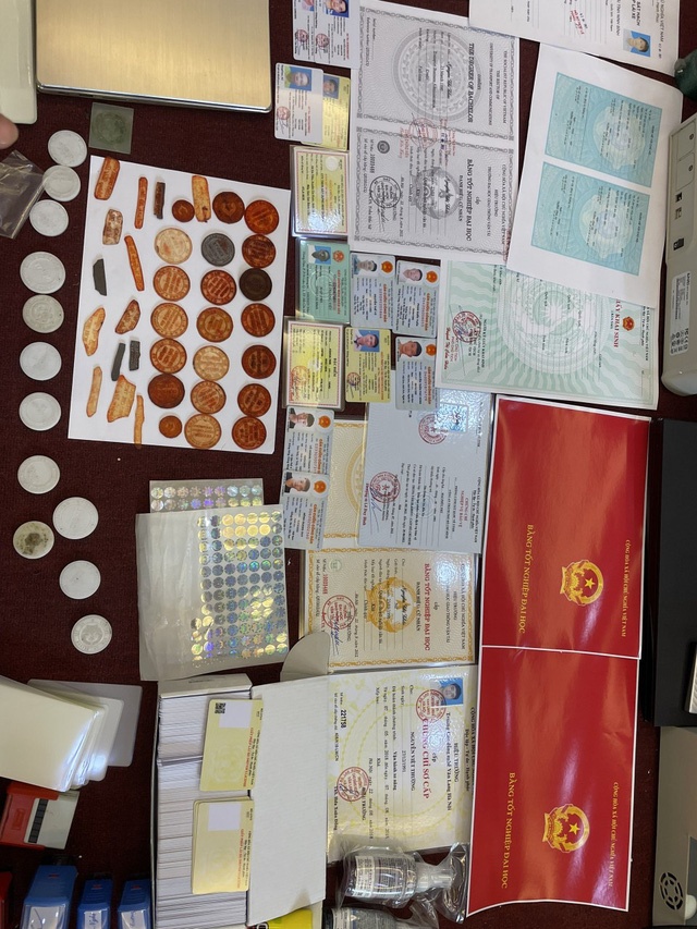 lam gia ho chieu anh 1