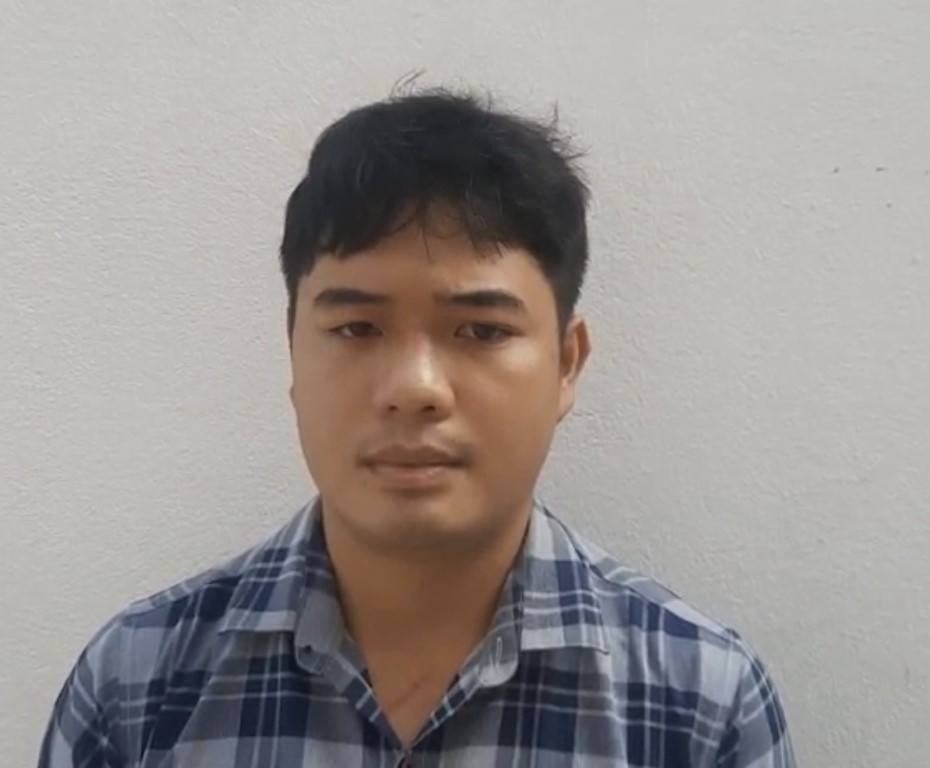 cuop tien bang sung anh 1