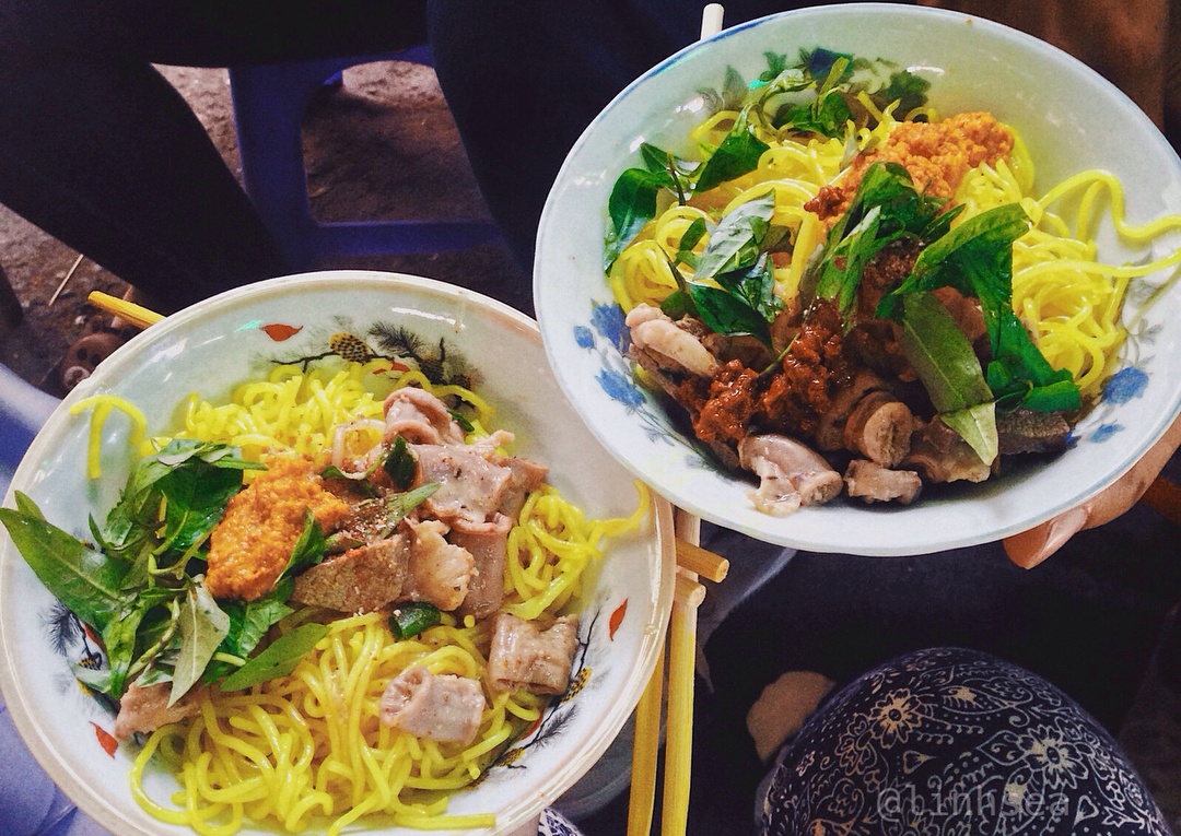 Bun nghe va thien duong bun la mieng xu Hue hinh anh
