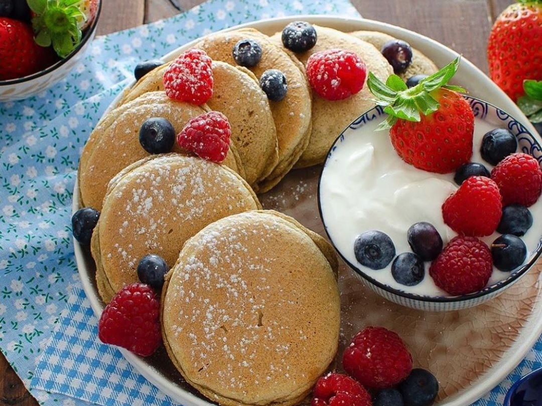 Che bien bua sang nhe nhang voi nguyen lieu trai cay hinh anh