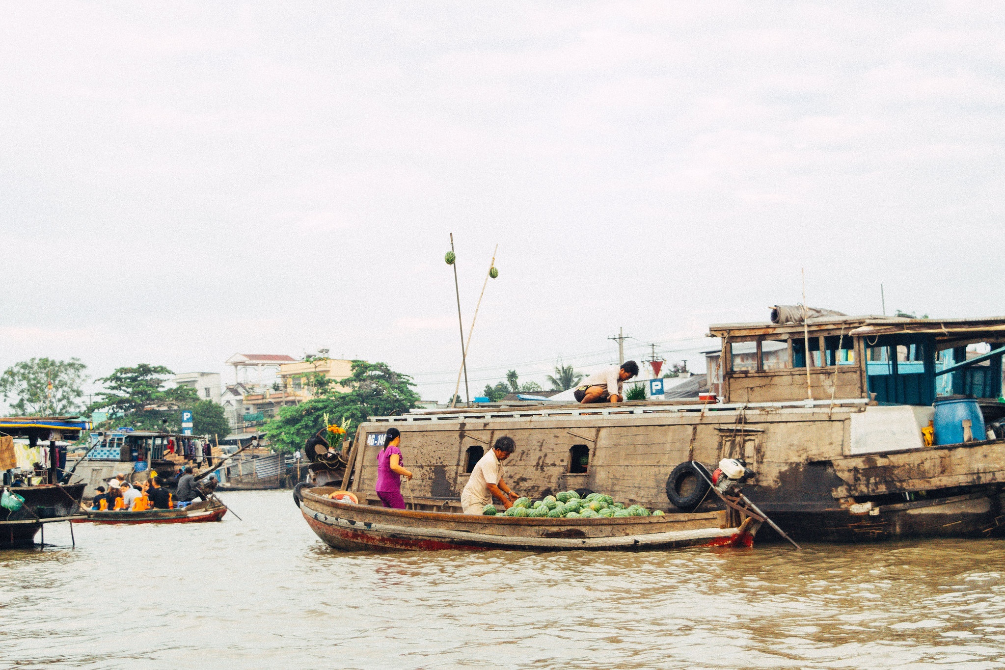 Cho noi Cai Rang anh 12