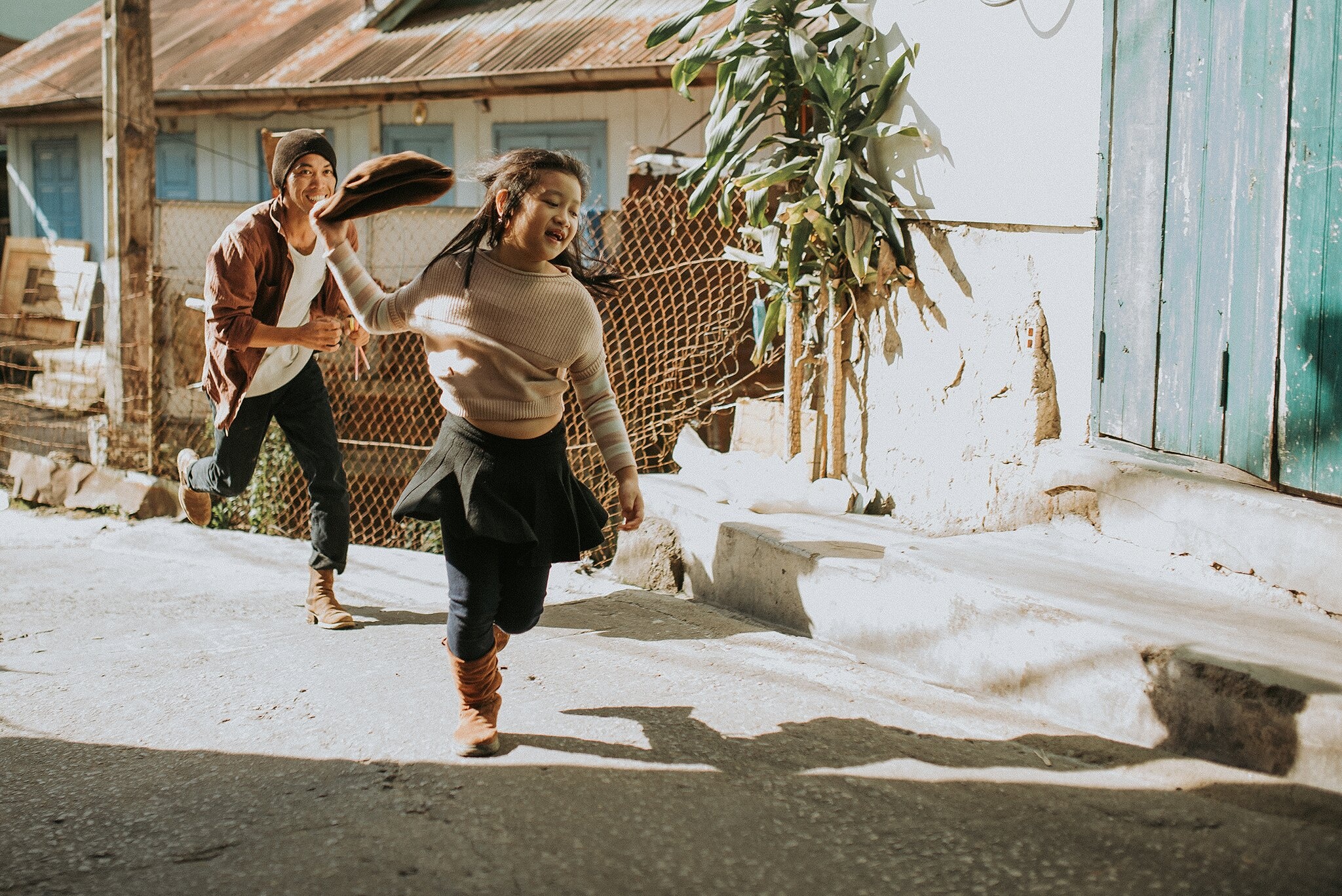 Anh bo ben con gai tai Da Lat hut dan mang hinh anh