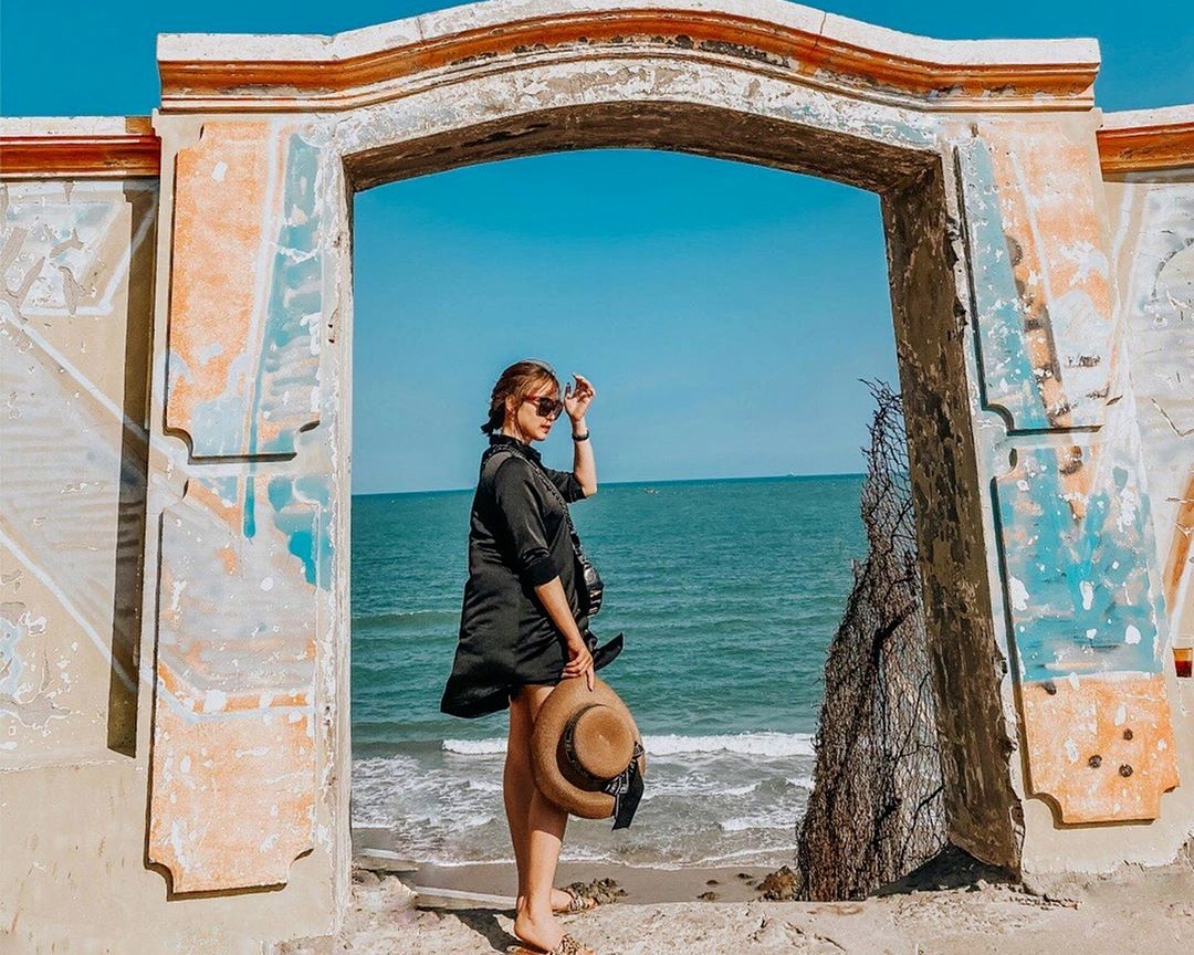 Check-in mui Nghinh Phong, song ao o cong troi view bien hinh anh