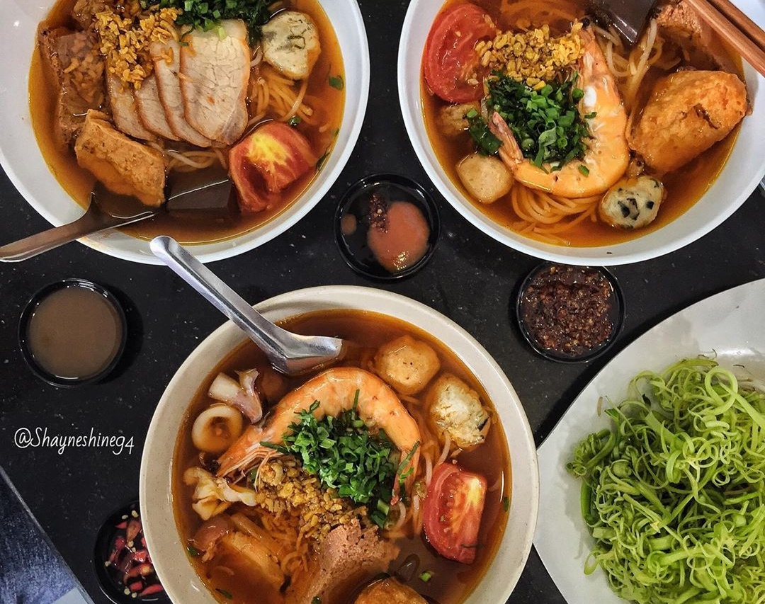 Bun rieu tom va loat mon ngon dang thu o Vung Tau hinh anh