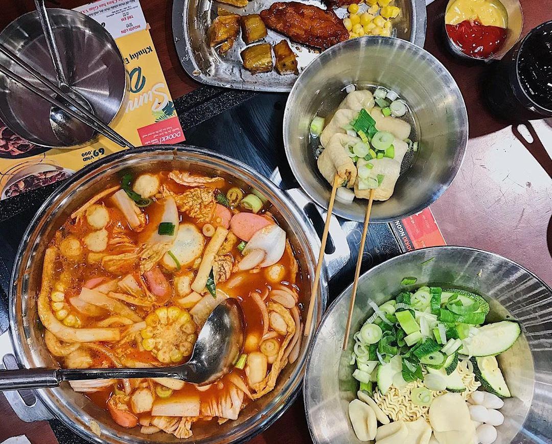 4 to hop an uong thu hut gioi tre o TP.HCM hinh anh