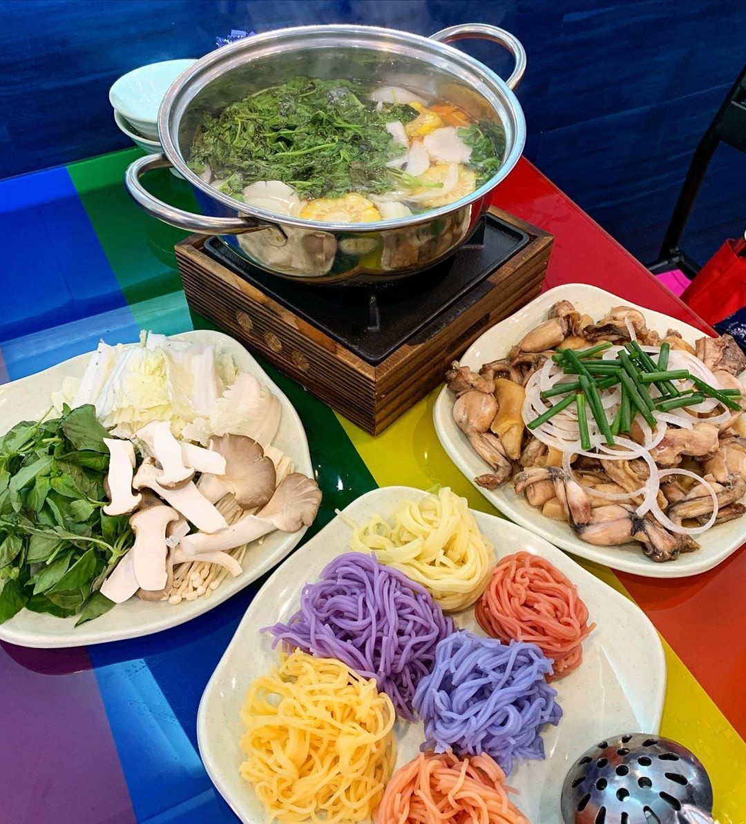 Bun nhieu mau o TP.HCM anh 2