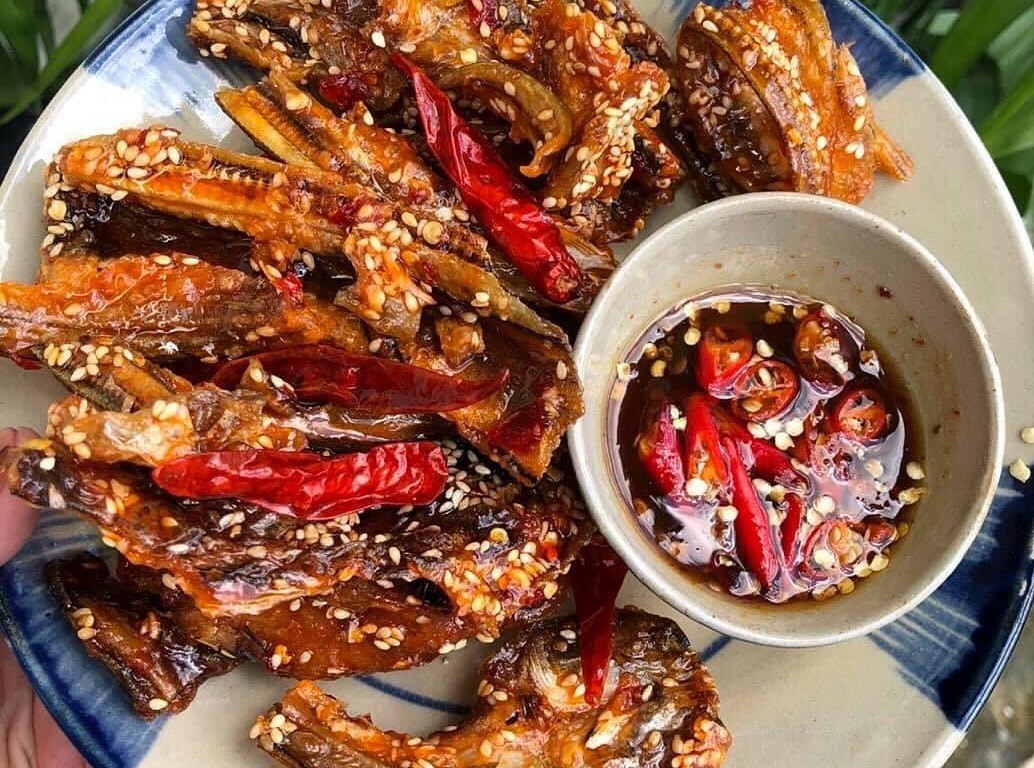 Cac do kho can thiet de du tru mua mua bao hinh anh