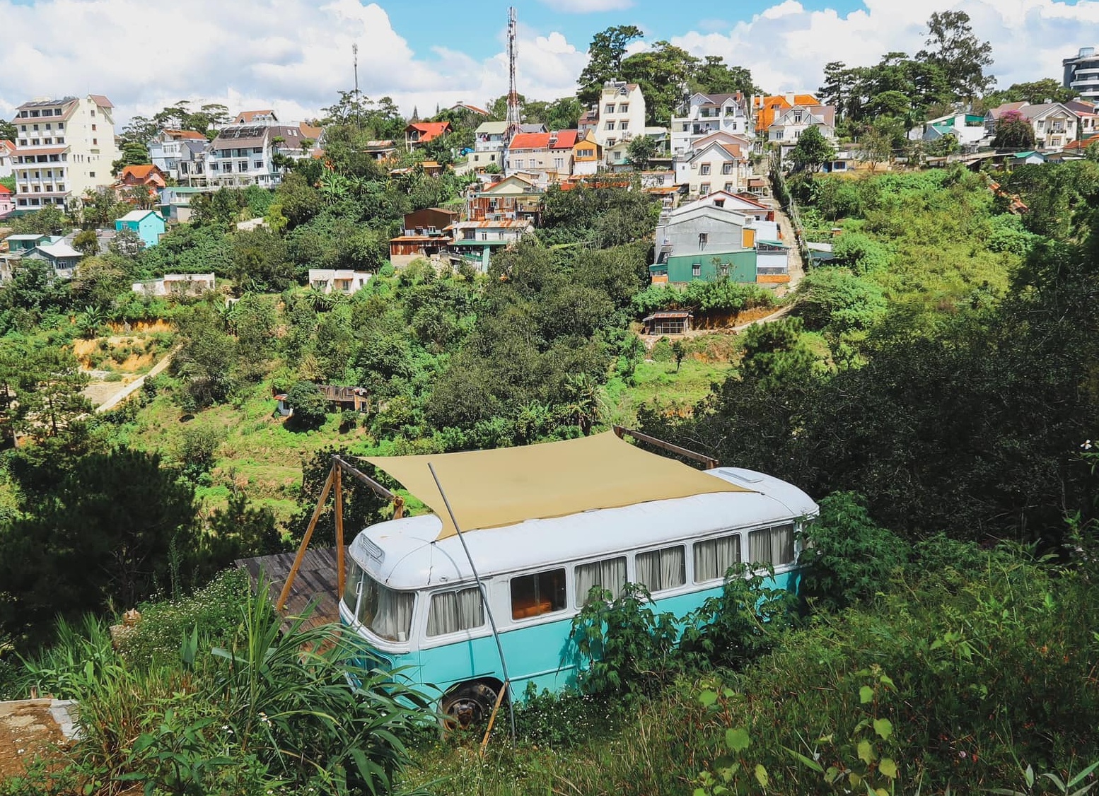 Homestay xe buyt moi la o Da Lat hinh anh