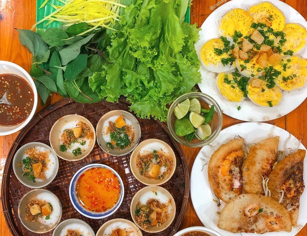 Huong vi dan da cua am thuc mien Trung tai TP.HCM hinh anh