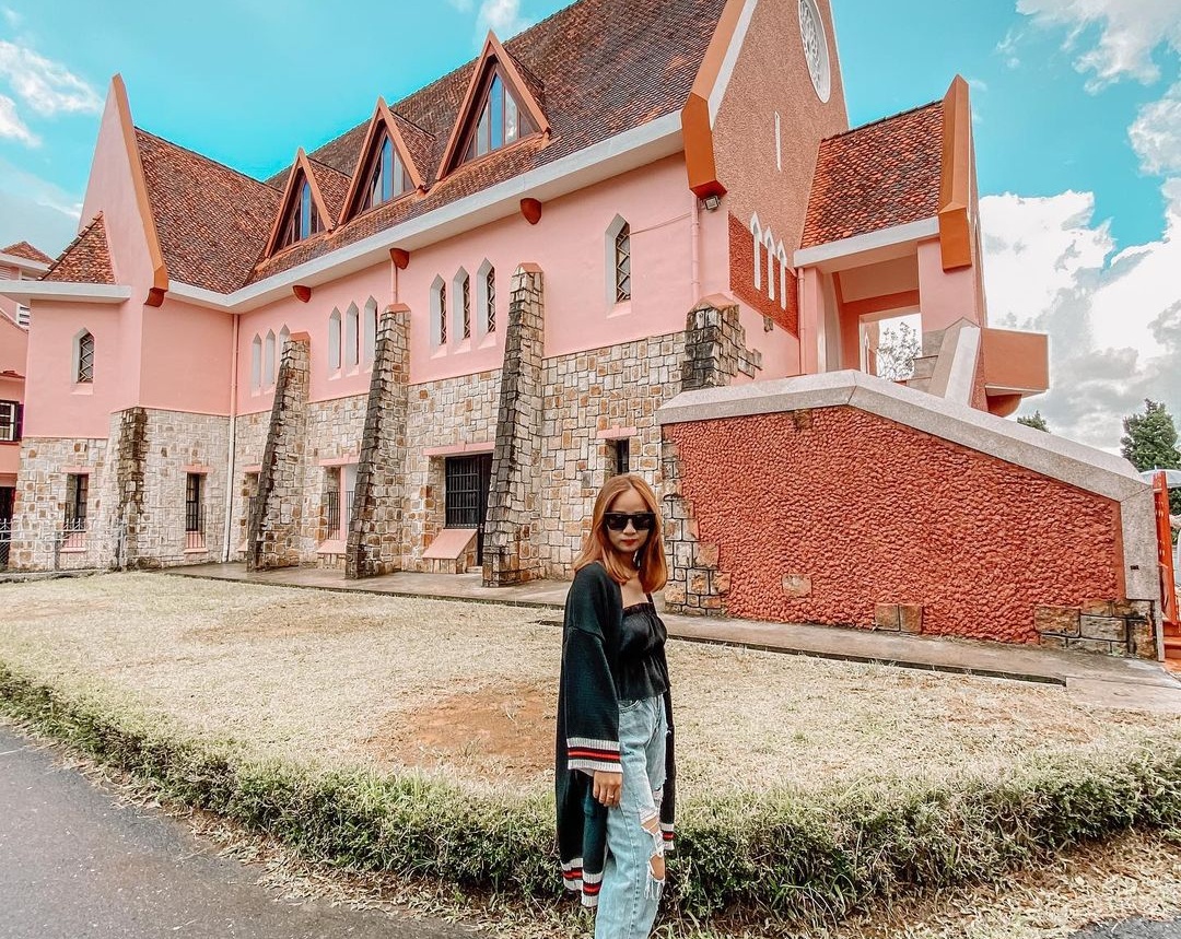 4 nha tho cho hoi xe dich don Giang sinh o Da Lat hinh anh