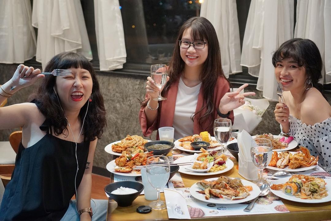 4 nha hang hang sang o quan 2 hinh anh