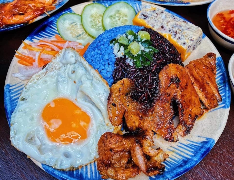 Nhung mon com la hut khach o TP.HCM hinh anh