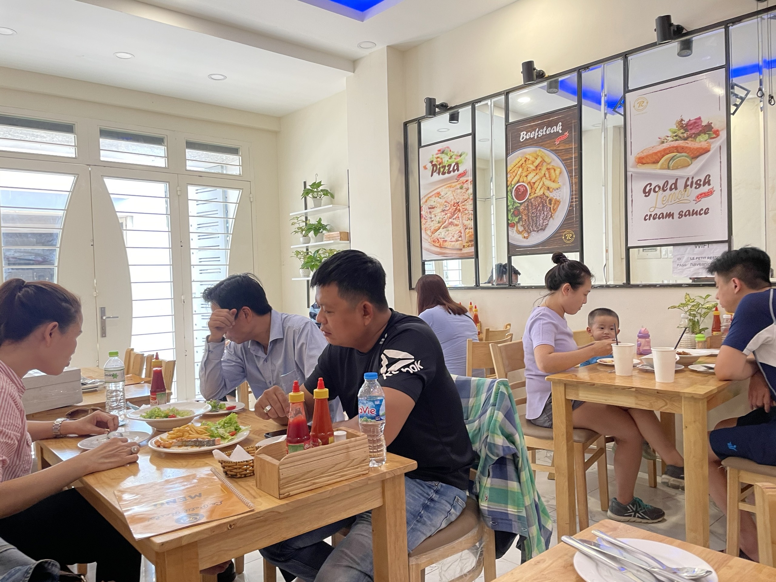 TP.HCM ảnh 3 TP.HCM anh 3