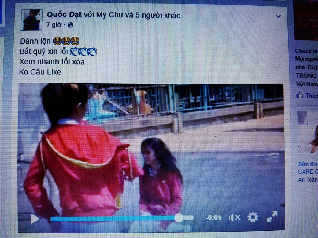 nu sinh danh ban hinh anh