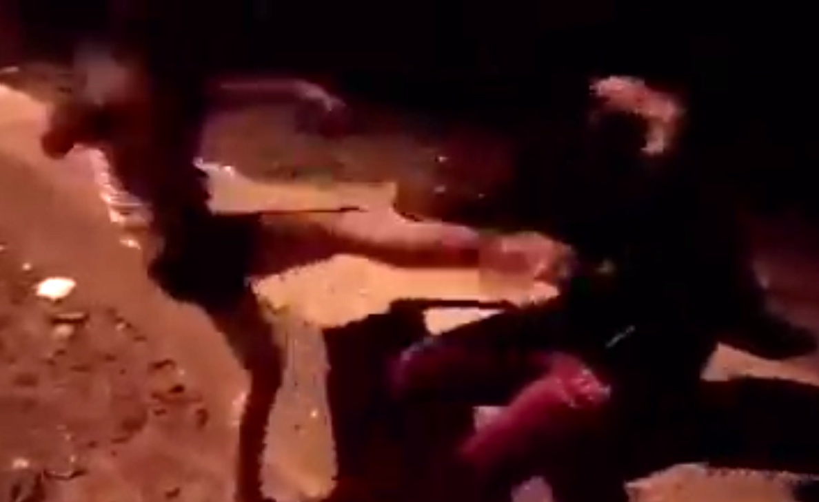 Nu sinh bi quay clip danh hoi dong vi dam net po xe hinh anh