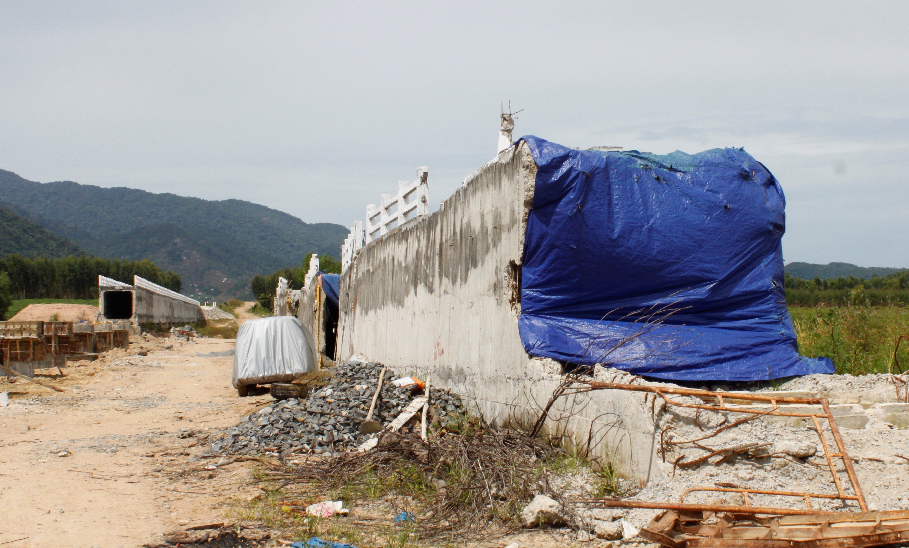 Sap cau mang tien ty do thiet ke va thi cong sai hinh anh