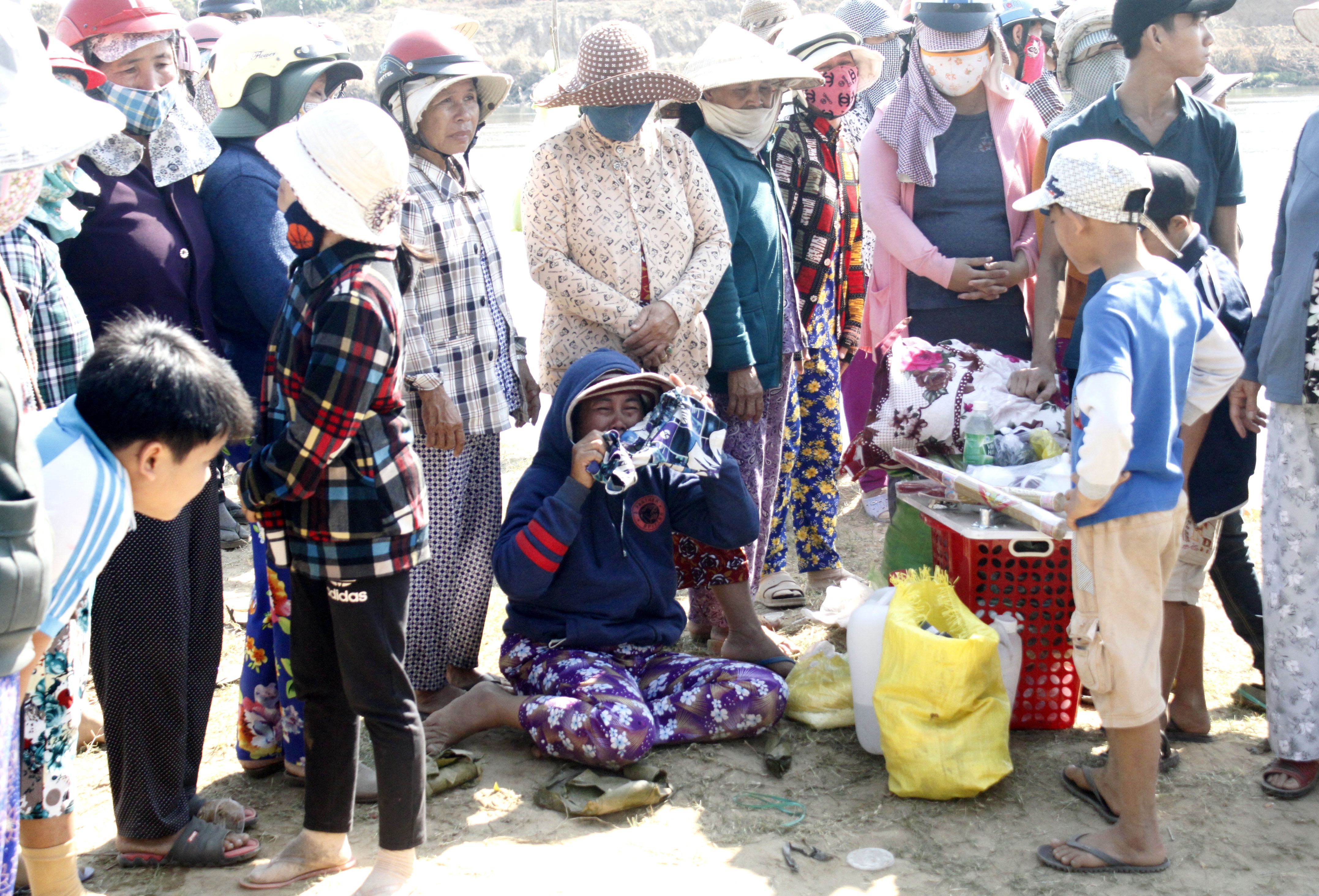 hi the be trai 7 tuoi bi duoi nuoc cach hien truong gan 3 km anh 2