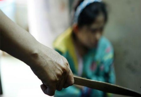 Nguoi phu nu tu vong sau khi cai nhau voi chong ho hinh anh