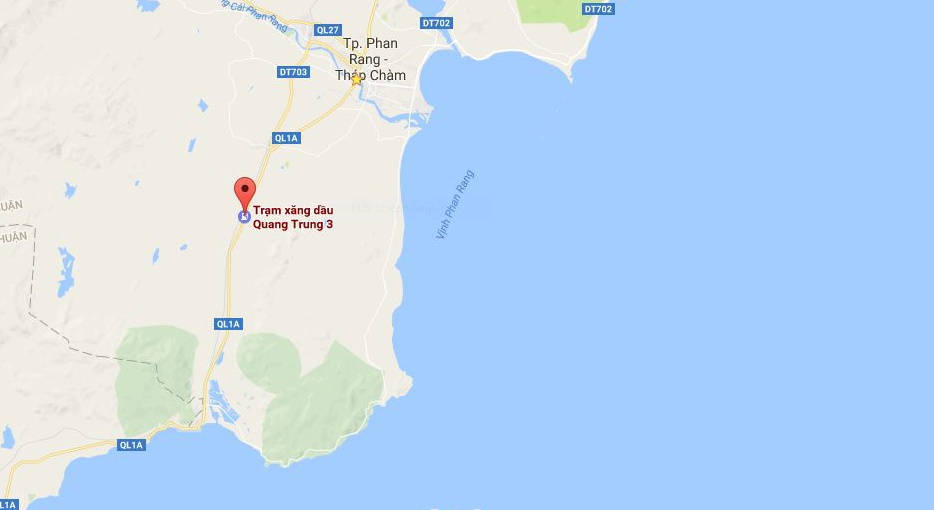 Xe khach giuong nam day may cay xa hon chuc met,  1 nguoi tu vong anh 2