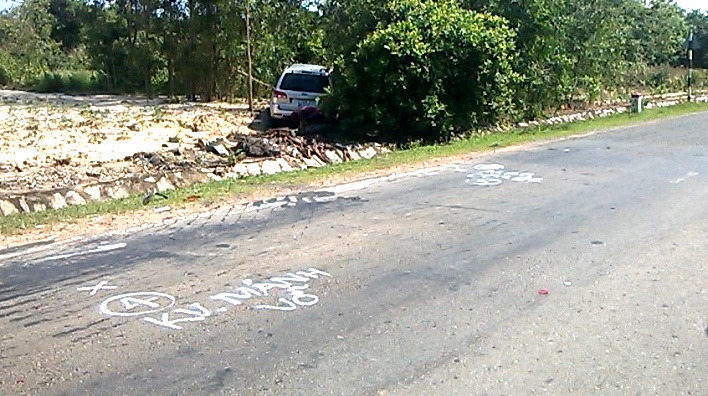 Nữ sinh 17 tuổi bị ôtô 7 chỗ tông tử vong ảnh 1 Nu sinh 17 tuoi bi oto 7 cho tong tu vong anh 1