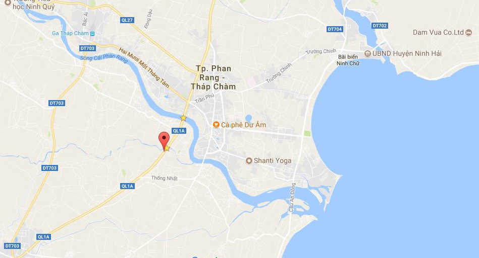 Nu can bo dang kiem tu vong bat thuong tren quoc lo 1 anh 2