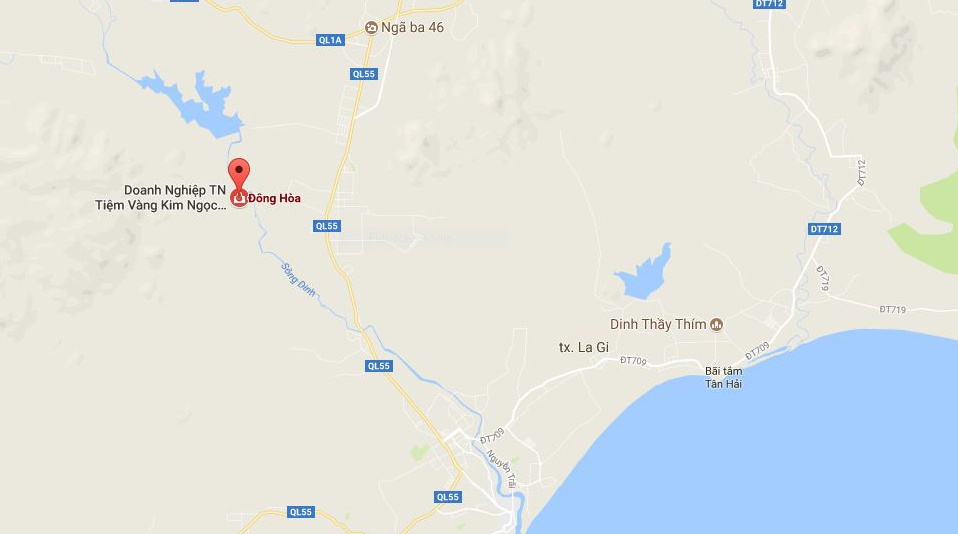 nguoi dan ong chet bat thuong truoc hien nha anh 2