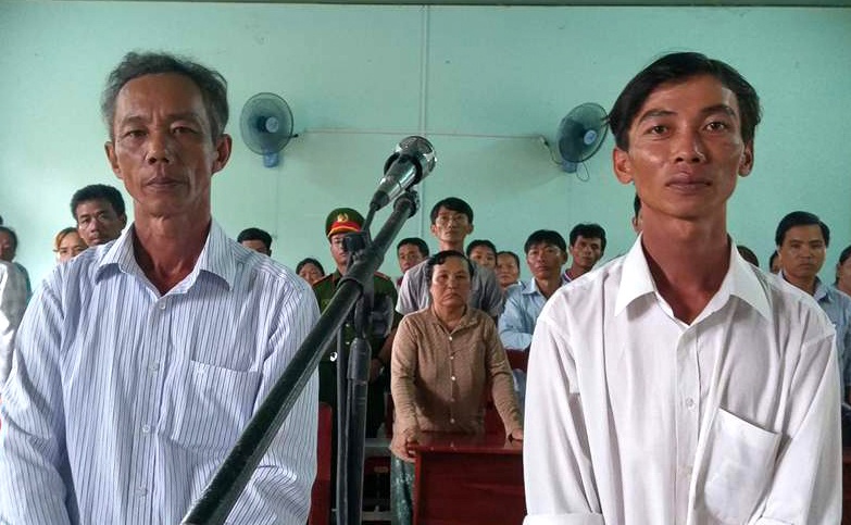 Mien hinh phat doi voi truong thon, cong an thon nhan hoi lo hinh anh