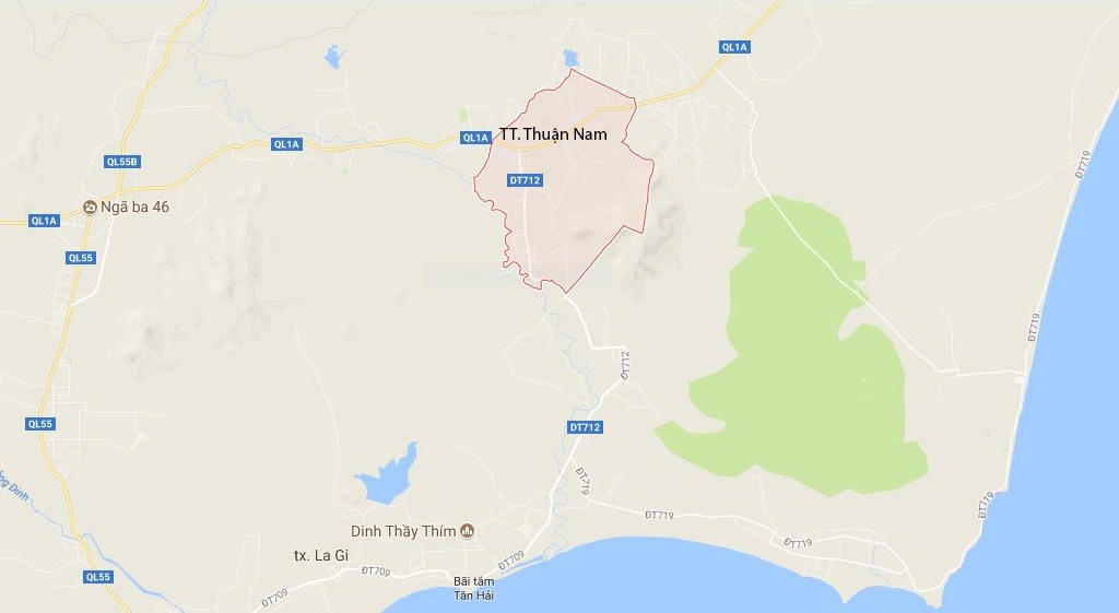 xe cho can bo cong an binh thuan bi tai nan,  2 can bo tu vong anh 3