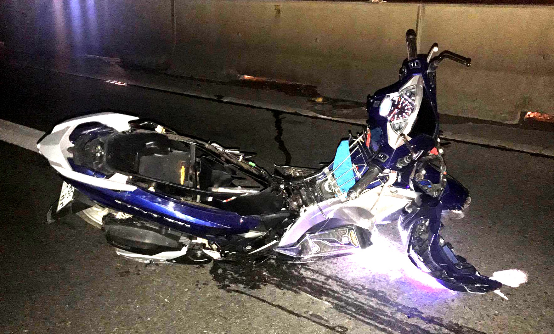 2 vợ chồng tử vong khi xe máy bị ôtô tông văng xa gần 100 m ảnh 1 2 vo chong tu vong khi xe may bi oto tong vang xa gan 100 m anh 1