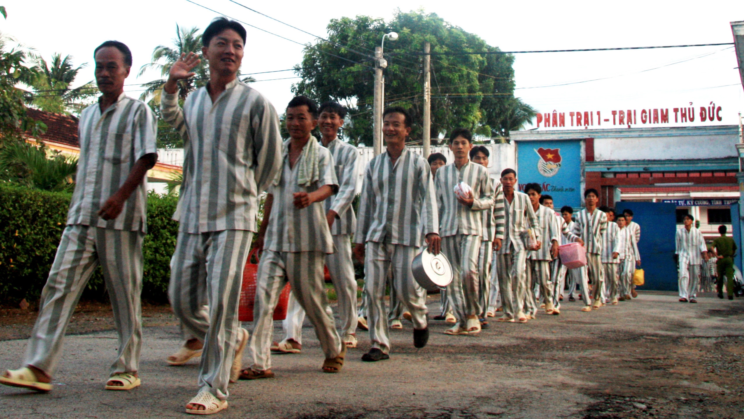Vi sao nguoi vo bi giet o 'phong hanh phuc' mang duoc dao vao Z30D? hinh anh