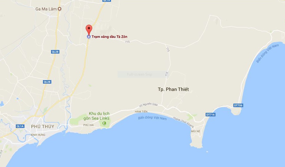 2 vo chong tu vong khi xe may bi oto tong vang xa gan 100 m anh 2