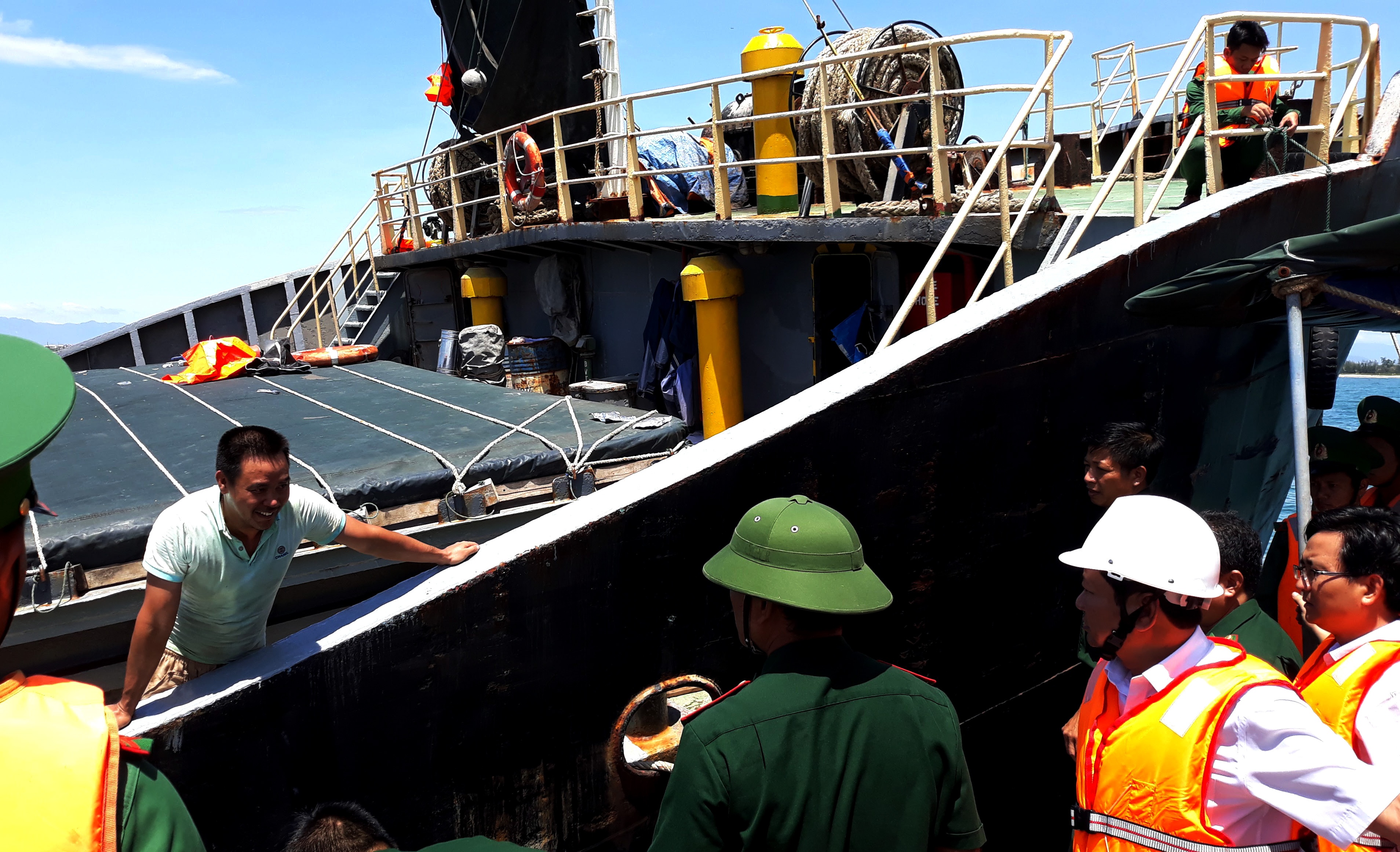 Can canh tau cho hang chim cach bo bien ninh chu 500 m anh 8