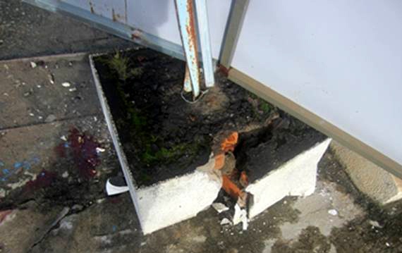 Xe tai keo sap cong truong, nu sinh lop 10 dut lia ngon chan hinh anh