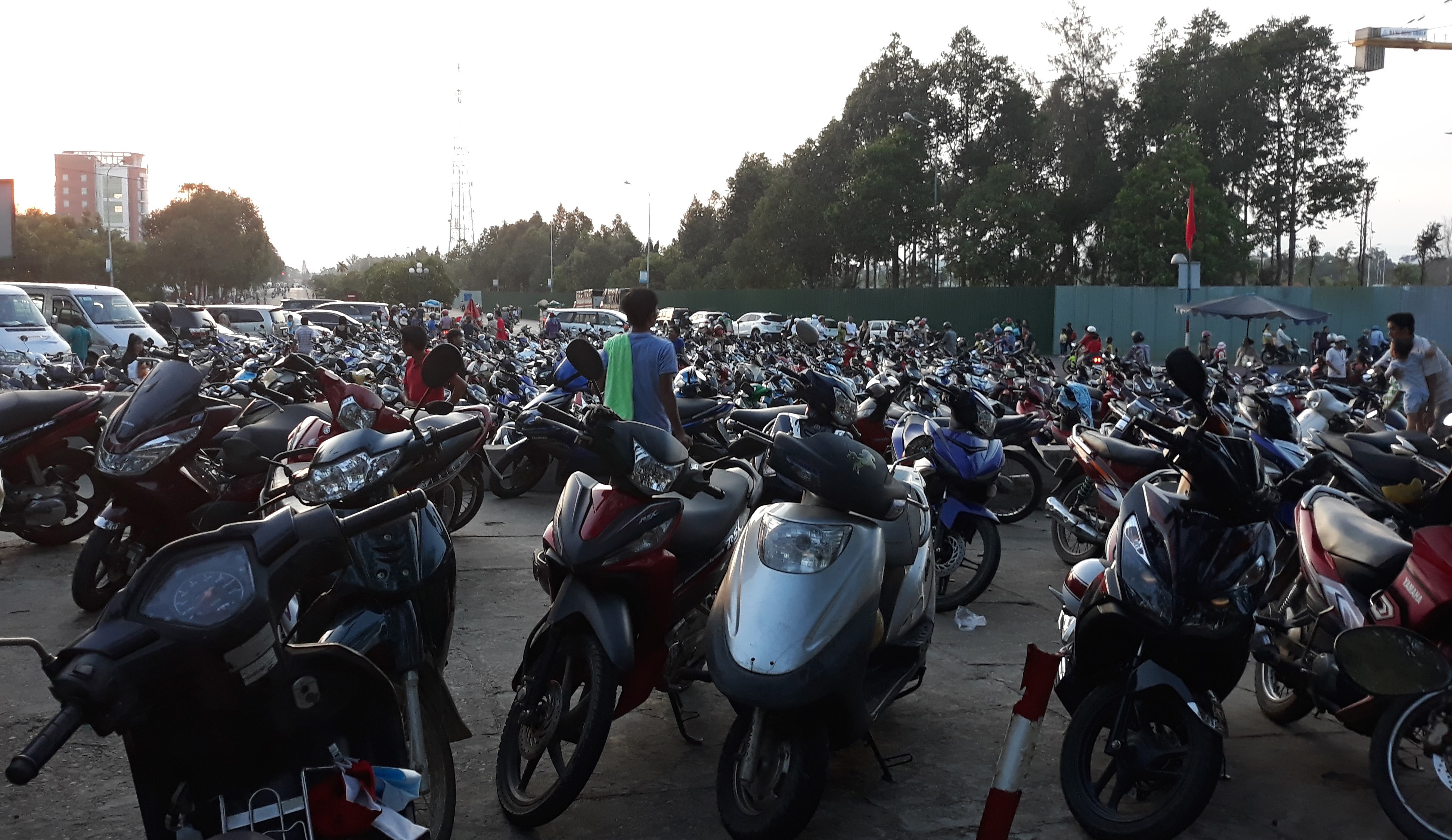 Hon 40.000 luot du khach den Binh Thuan anh 11