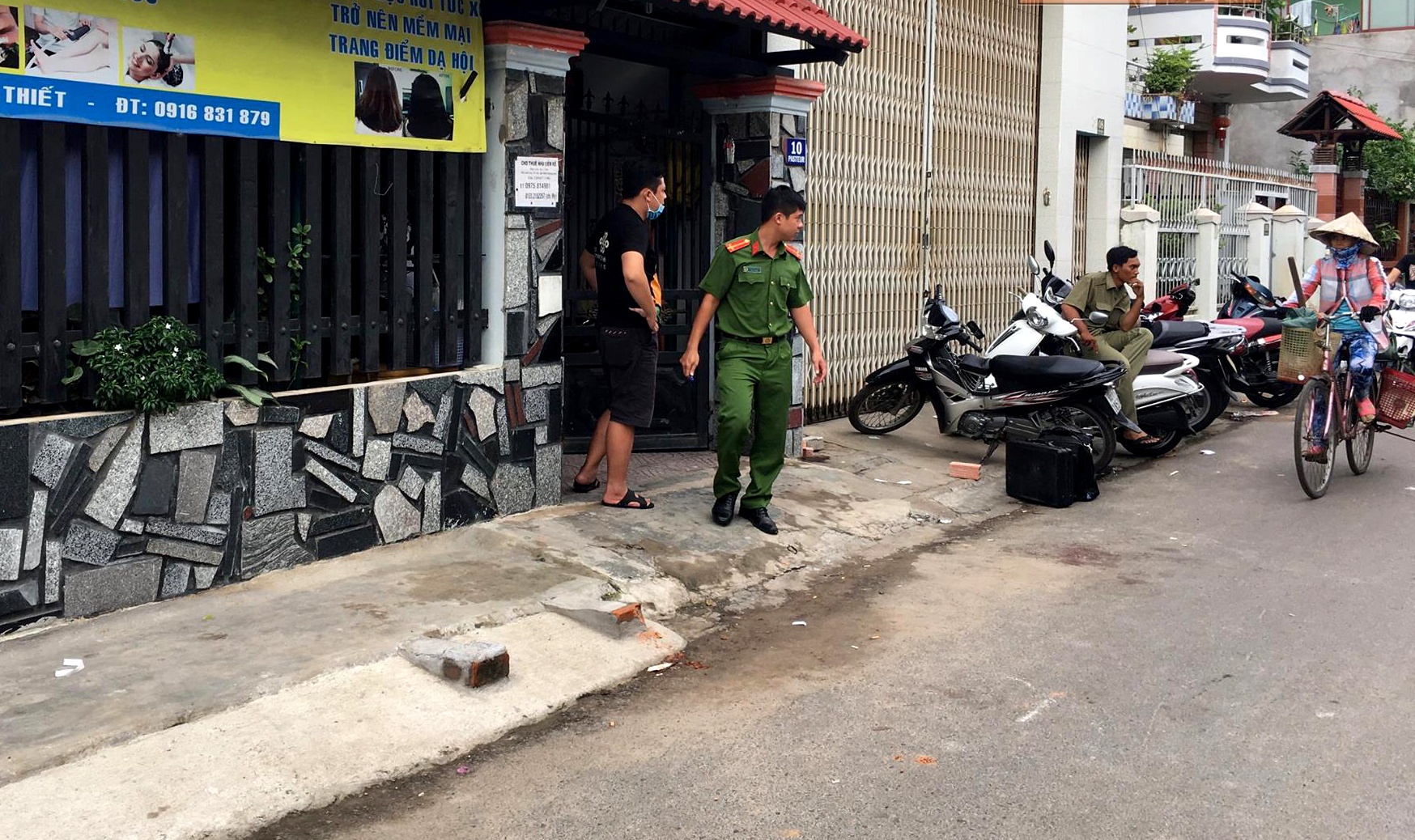 Doi ngu lai nha vo cu, nguoi dan ong 37 tuoi bi tinh nhan dam chet hinh anh