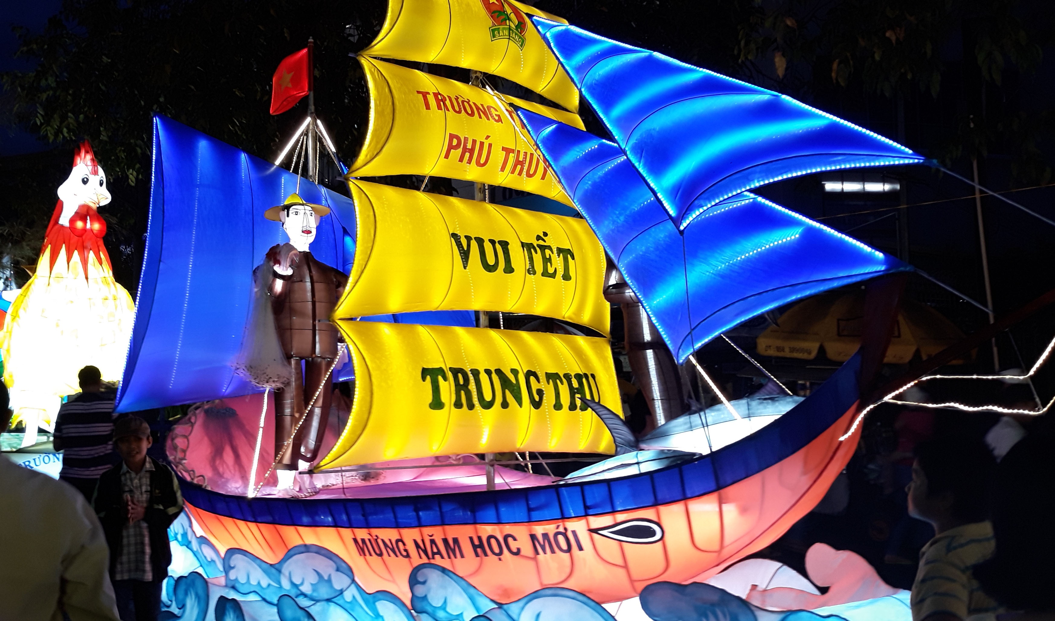 3.000 hoc sinh ruoc den tai le hoi Trung thu lon nhat nuoc hinh anh