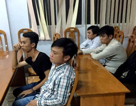 cướp giật tại lễ hội trung thu ảnh 2 cuop giat tai le hoi trung thu anh 2